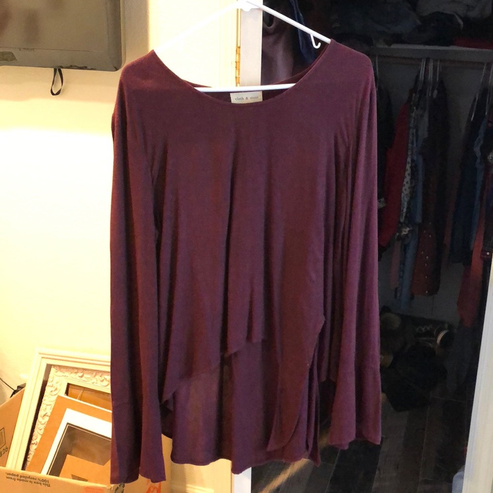 Cloth & Stone burgundy top